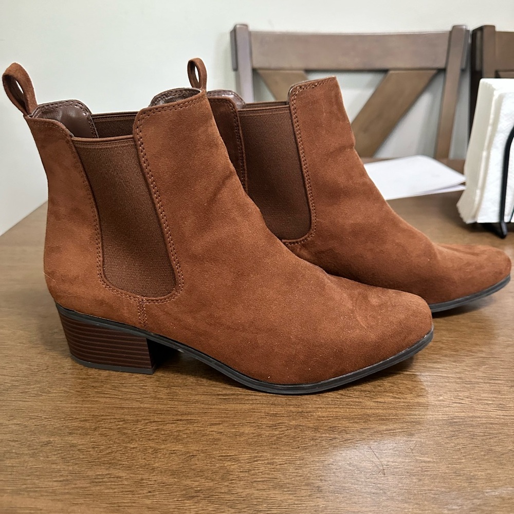 A New Day Ellie Chelsea Boots